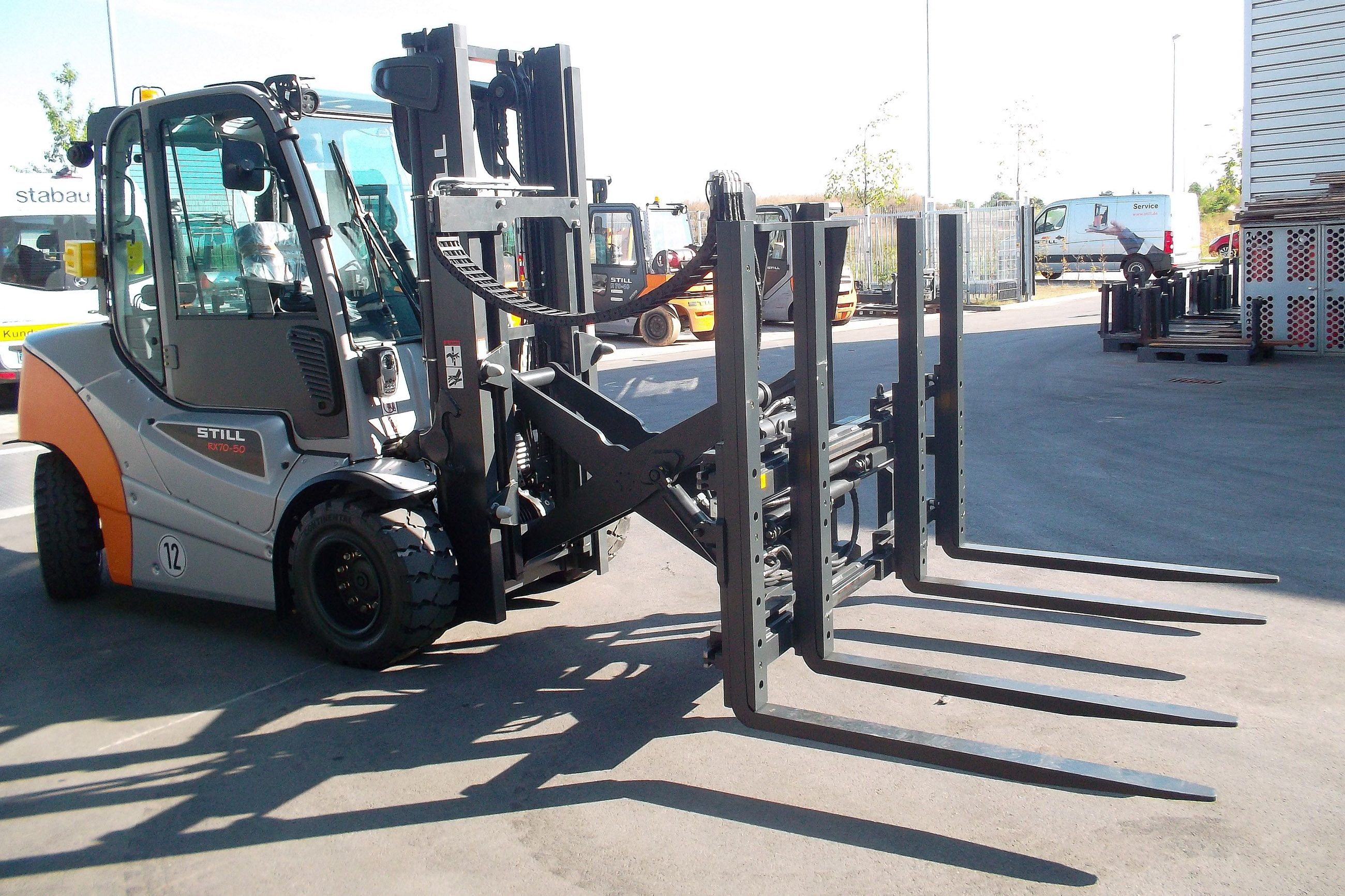 Double pallet handler with load extender