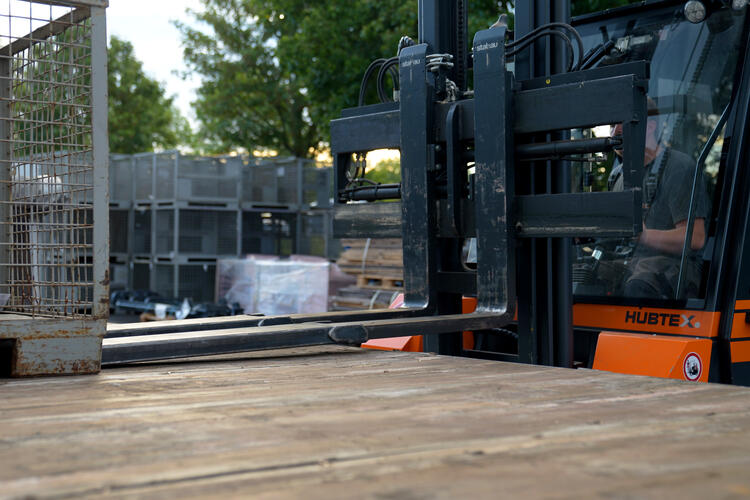 hydraulic telescopic forks