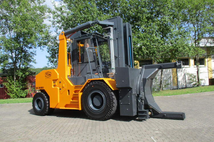 Drehgerät mit Konverteraufnahme - Gießereianwendung