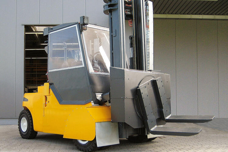 Drehgerät mit Seitenschub und Wiegeeinrichtung Giessereiausführung