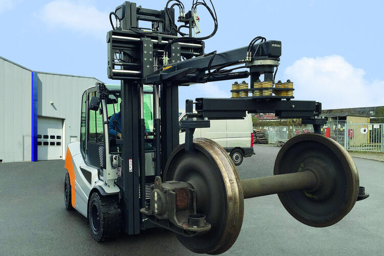 Kranarm mit Schuhaufnahme in Sonderausführung