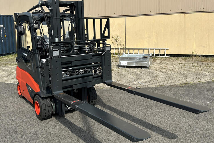Fork positioner ZVKG with large opening range