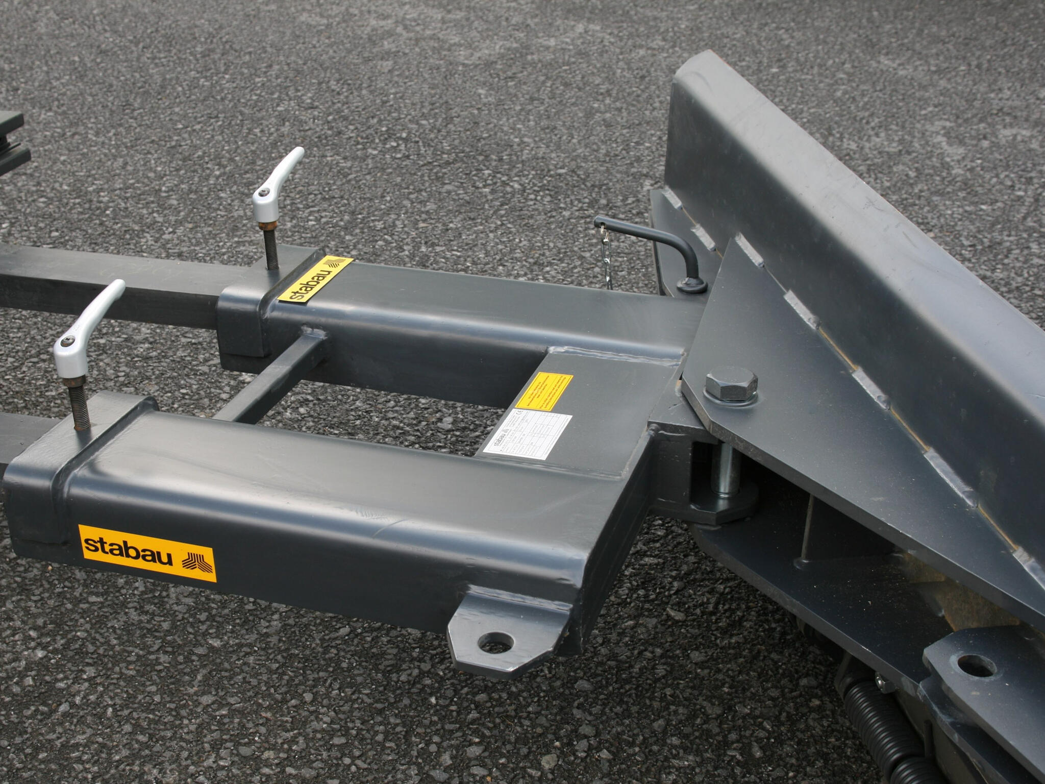 Schneeräumschild 30° schwenkbar nach rechts und links